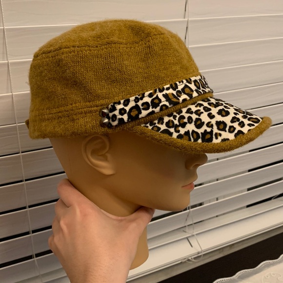 Soft Velvet and Knitted Wool Cheetah Print Cap